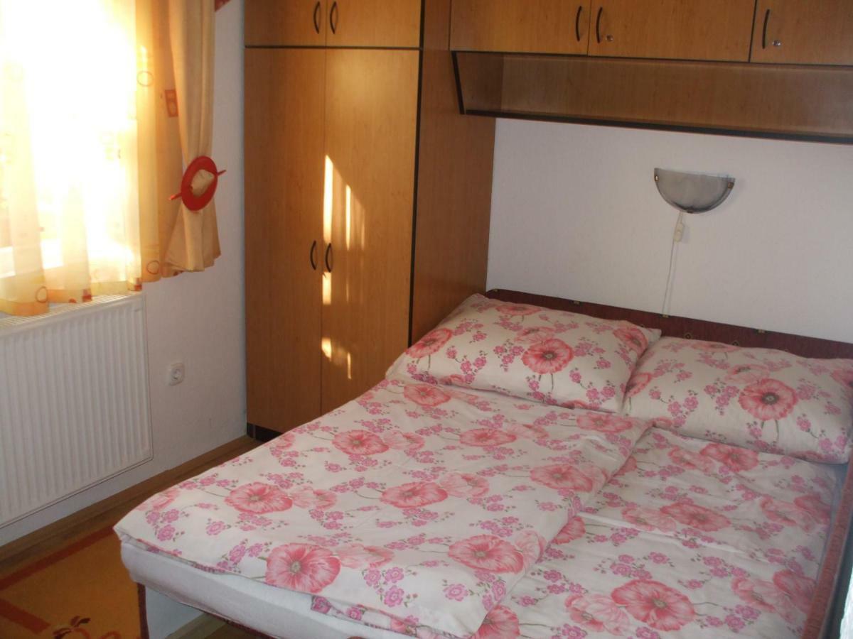 Magdi Apartman Balatonfured Exterior photo
